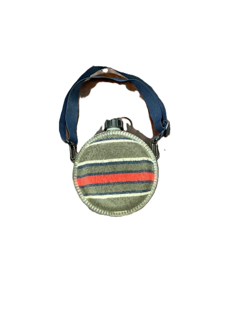 No Name Water Can O/S (137)